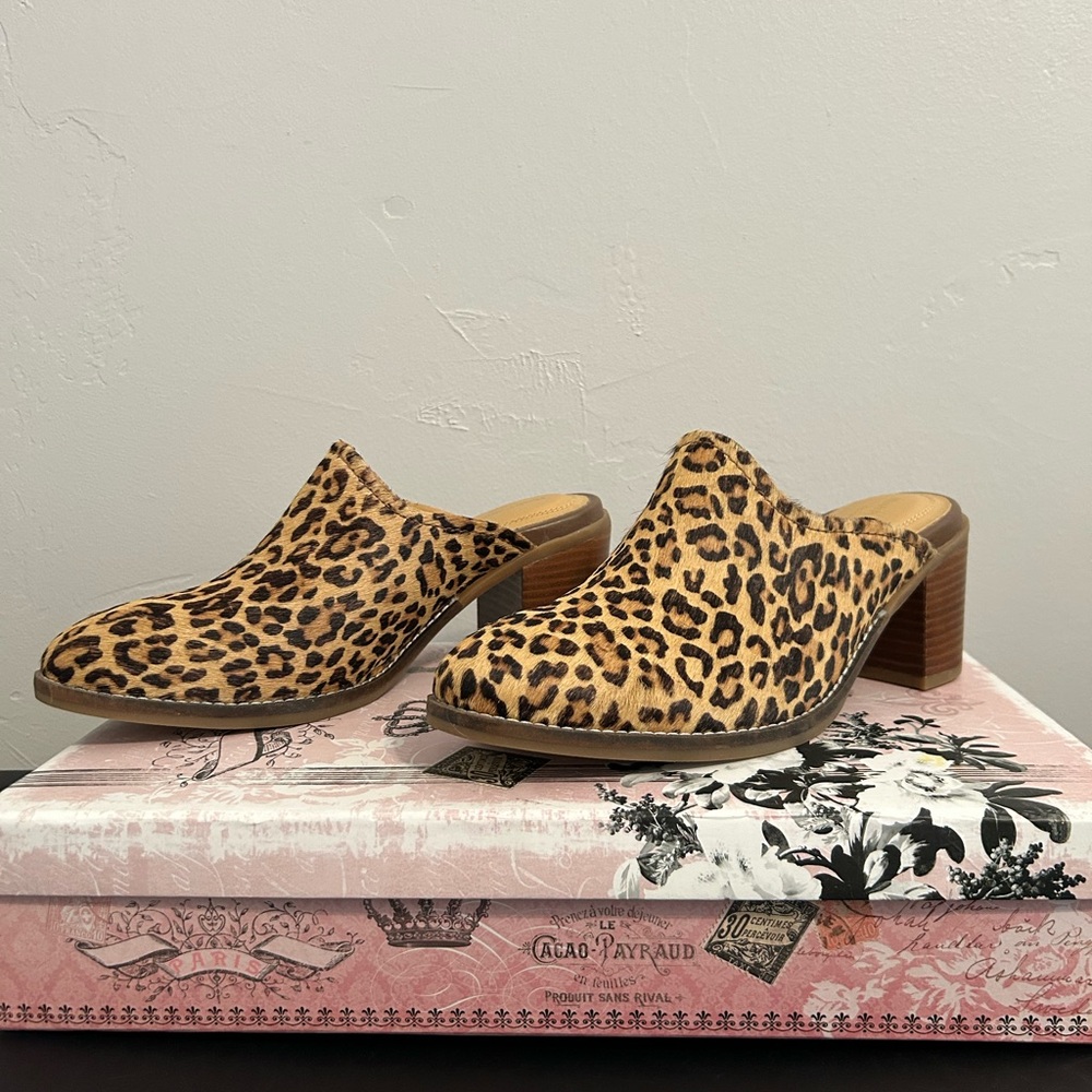 Hush Puppies Leopard Pattern Mules - Picture 3 of 5